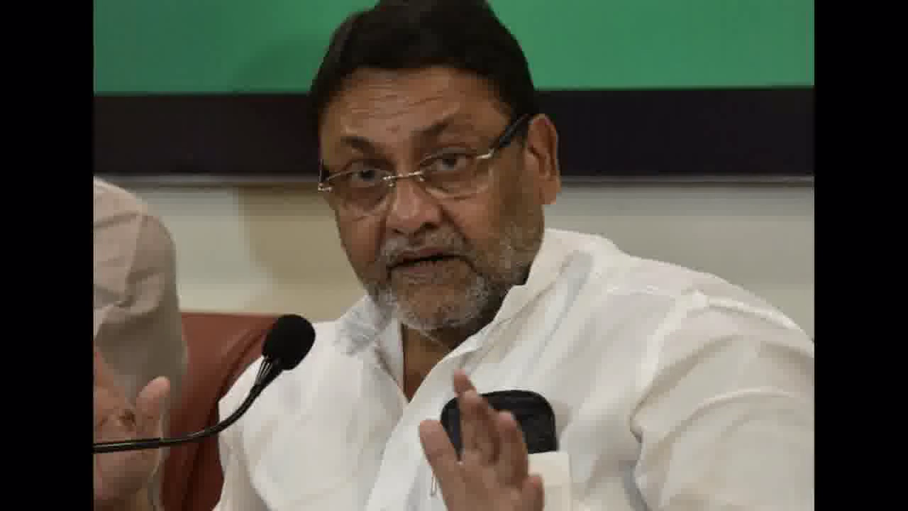 नवाब मलिक ने शेयर की आर्यन खान ड्रग्स केस के गवाह गोसावी और एक 'इनफॉर्मर' की कथित चैट #ड्रग्स_केस #राजनीति
