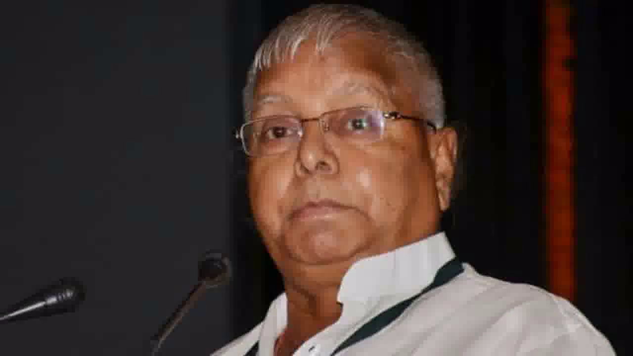 बिहार की पूर्व सीएम राबड़ी देवी बीमार पति लालू प्रसाद यादव से मिलने दिल्ली पहुंचीं #लालू #राबड़ी