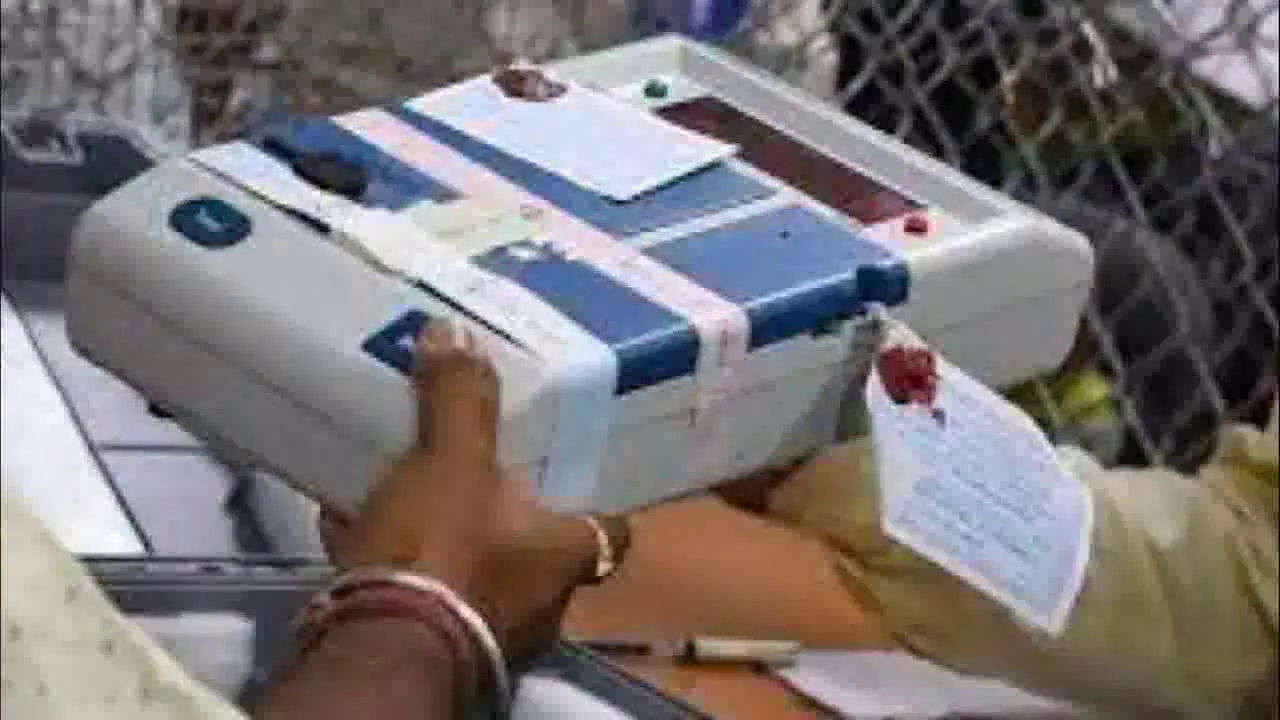तारापुर विधानसभा उपचुनाव में JDU प्रत्याशी राजीव कुमार सिंह ने RJD के अरुण कुमार को 3,852 वोटों से हराया #बिहार_उपचुनाव