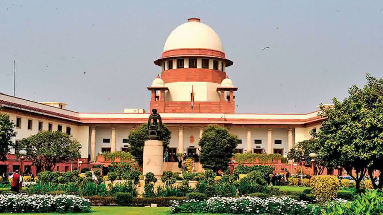 10वीं व 12वीं की ऑफलाइन परीक्षाएं रद्द करने की मांग वाली याचिका पर कल सुनवाई करेगा सुप्रीम कोर्ट #सीबीएसई