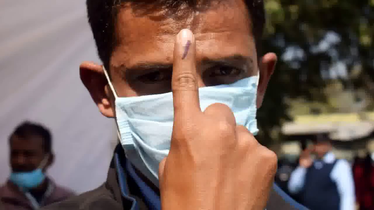 गोवा के शुरुआती रुझानों में मनोहर पर्रिकर के बेटे उत्पल व 'आप' के सीएम उम्मीदवार पालेकर पीछे #विधानसभा_चुनाव_2022