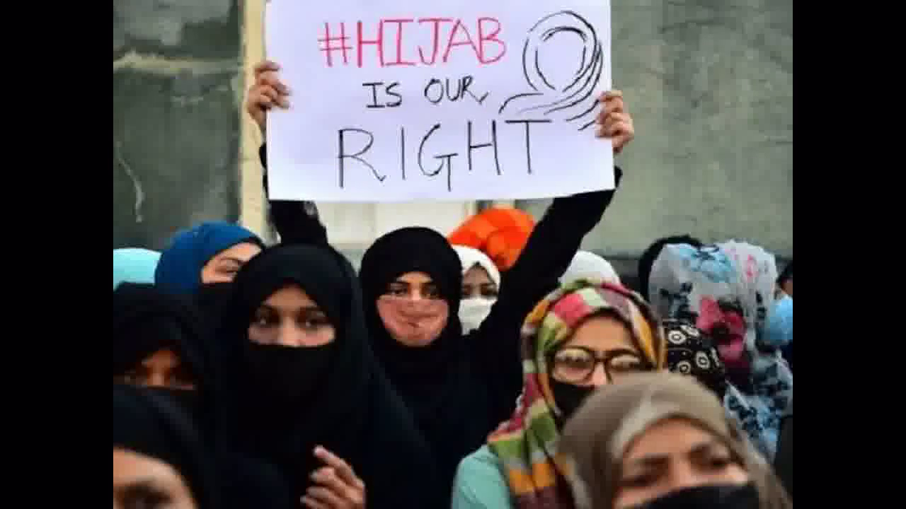 हिजाब पर बैन को बरकरार रखने के कर्नाटक हाईकोर्ट के फैसले को सुप्रीम कोर्ट में दी गई चुनौती #हिजाब_विवाद
