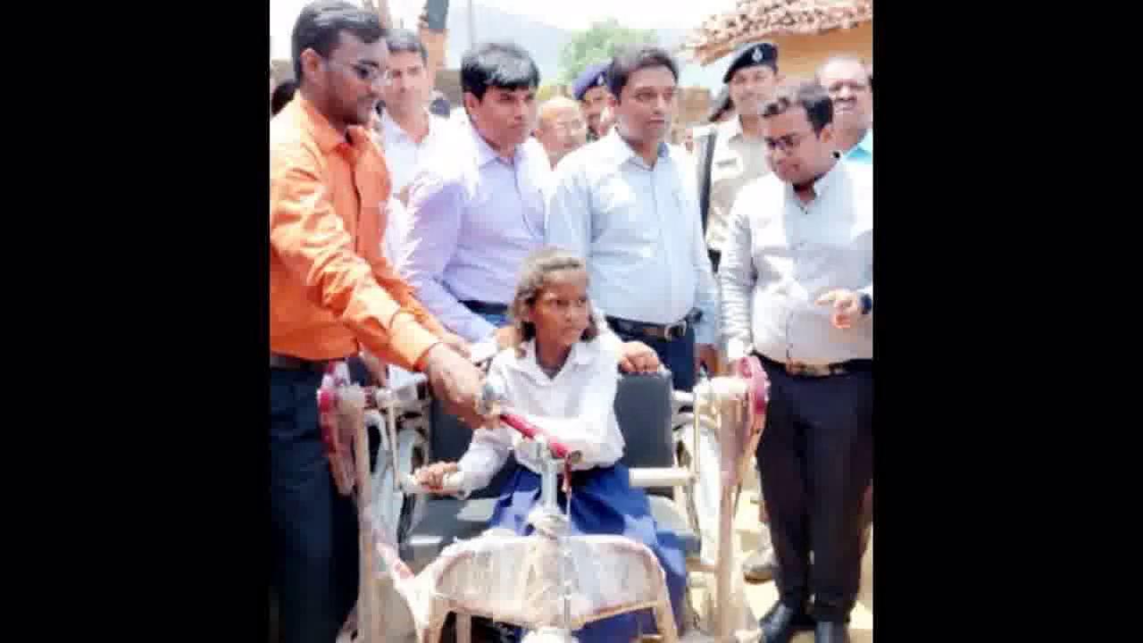 जमुई ज़िला प्रशासन ने सीमा को भेंट की ट्राइसाइकिल, कृत्रिम पैर के लिए लिया गया नाप: IPS सुकीर्ति माधव #सीमा