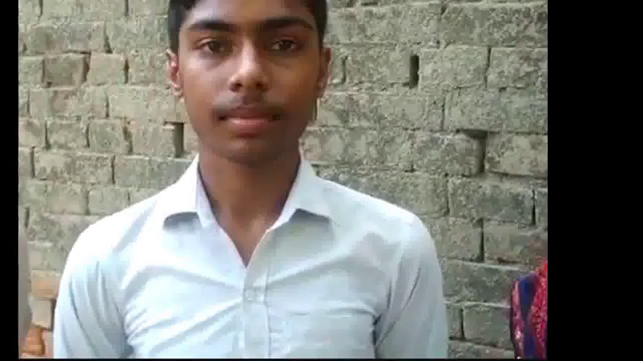 यूपी में कक्षा 10वीं के टॉपर प्रिंस के पिता किसान व सेकेंड रही किरण के पिता हैं वाहन चालक #यूपी_बोर्ड #रिज़ल्ट