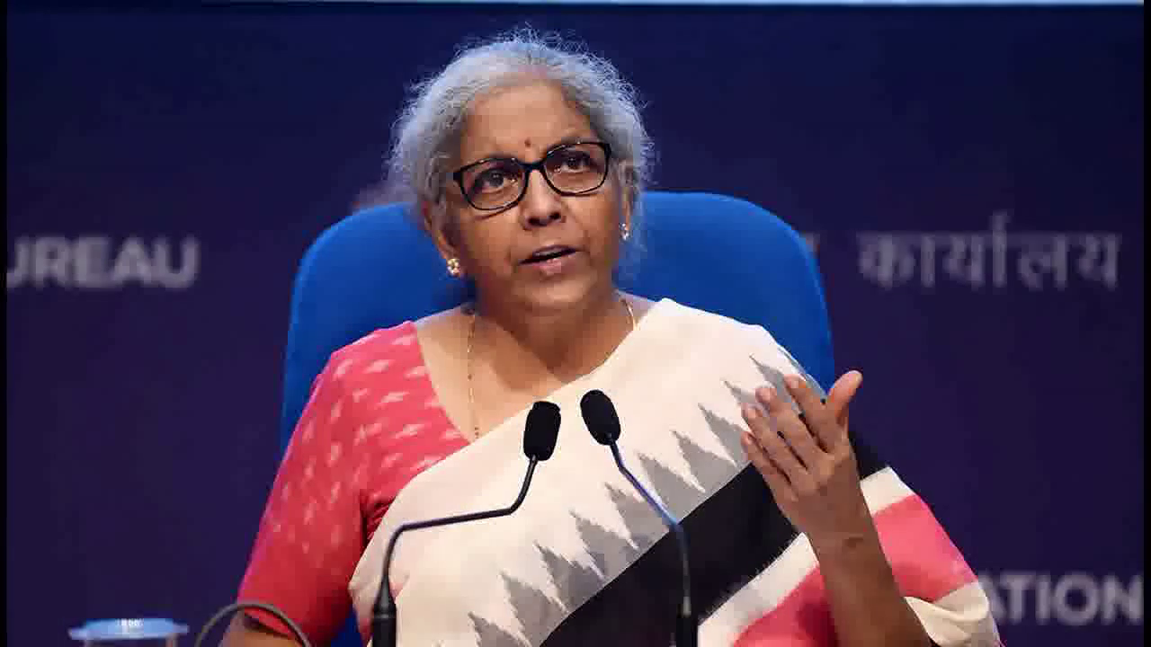 हर 15 दिन में होगी कच्चे तेल, पेट्रोल-डीज़ल, एटीएफ पर लगे नए करों की समीक्षा: वित्त मंत्री सीतारमण #पेट्रोल