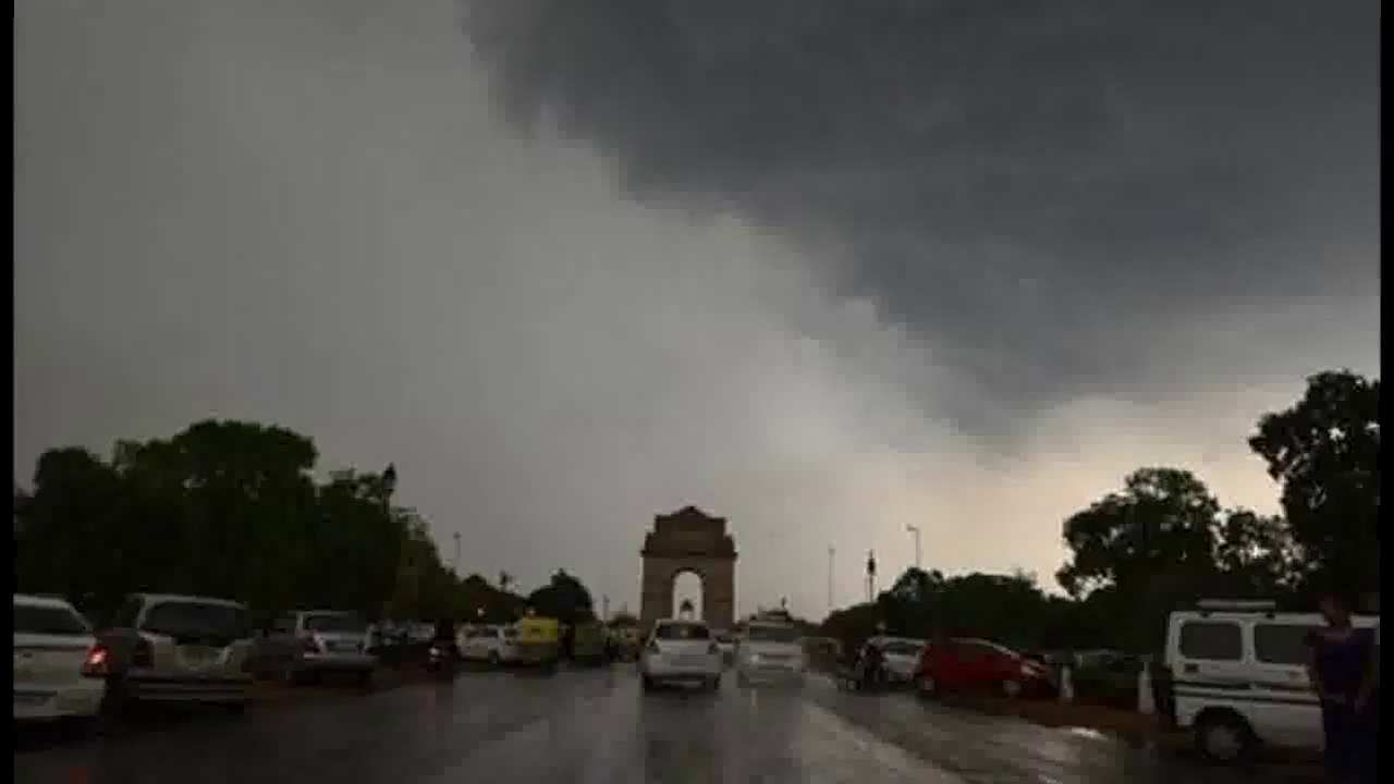 दिल्ली में दिलशाद गार्डन, मंडी हाउस समेत कई इलाकों में हुई बारिश, 6-7 जुलाई को तेज़ बारिश की संभावना #दिल्ली_बारिश