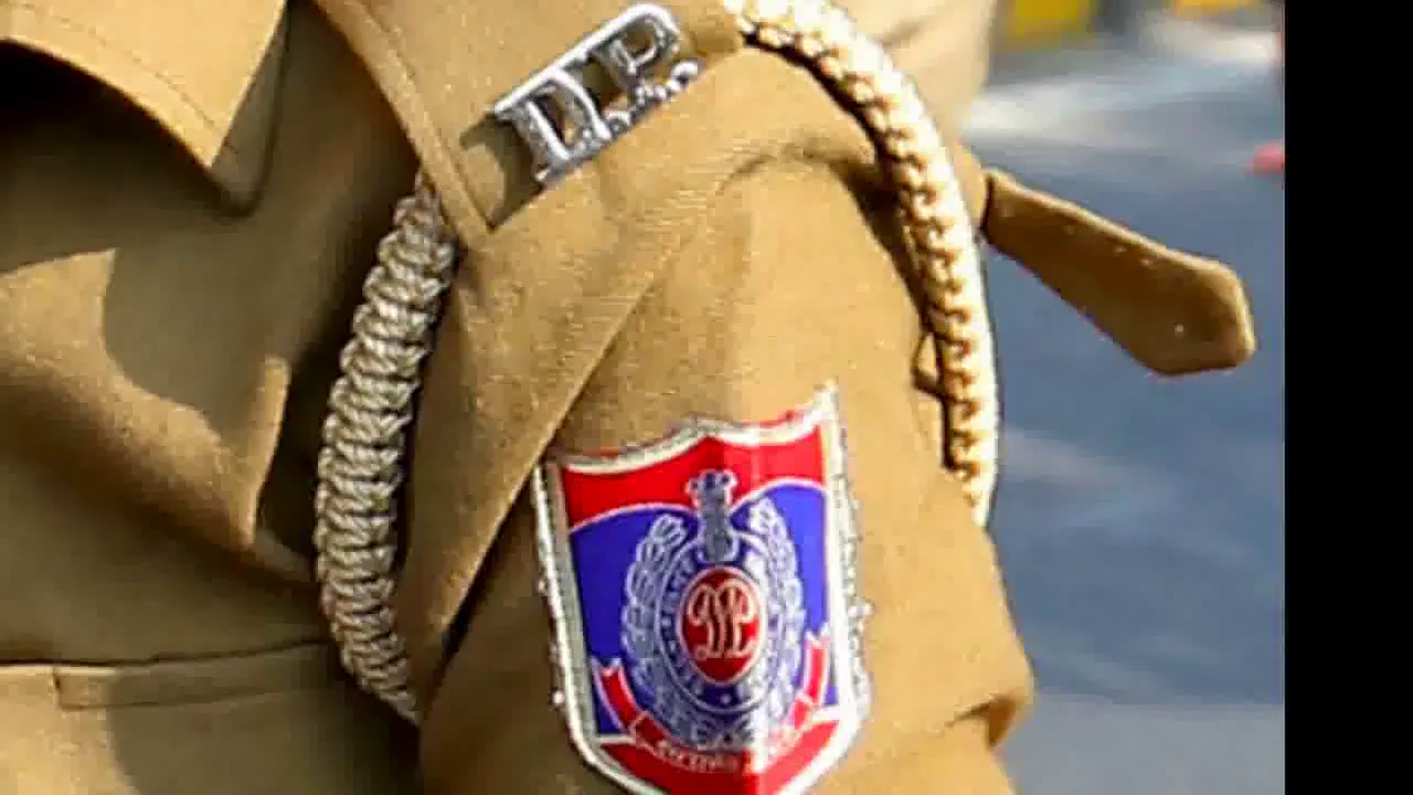 दिल्ली पुलिस ने ऑनलाइन गेम चैट की मदद से 16 साल की लड़की को उसके परिवार के मिलवाया #दिल्ली_पुलिस #ऑनलाइन_गेम