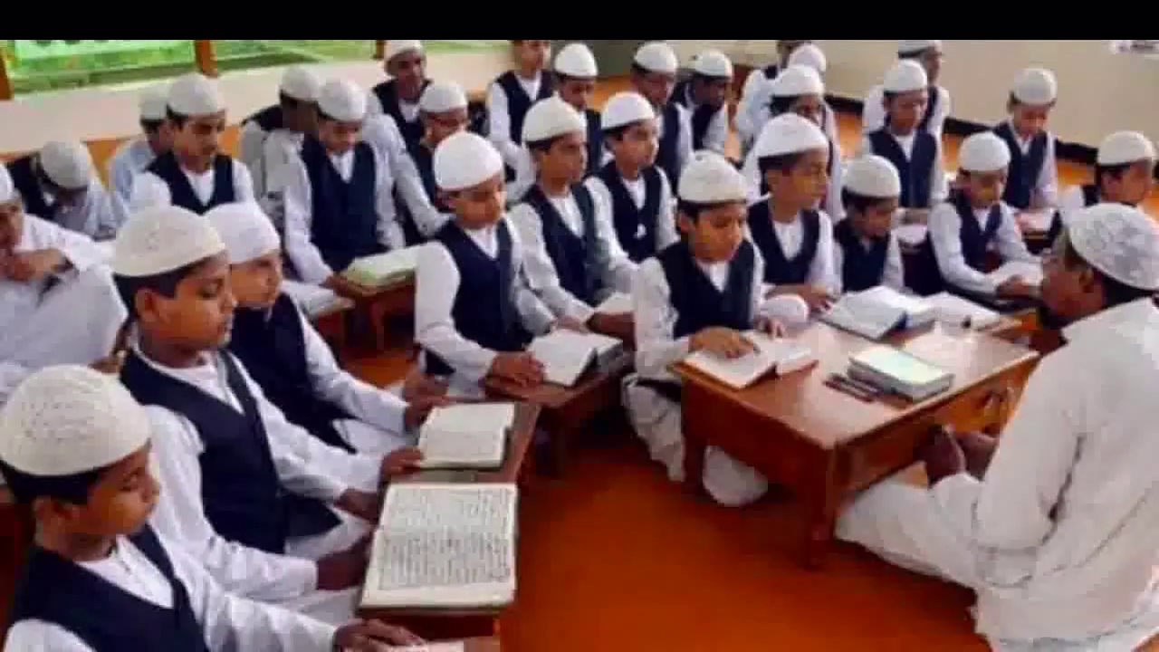 अमरोहा में मदरसे की जगह चलाया जा रहा था निजी स्कूल, कार्रवाई के दिए गए निर्देश: उप-ज़िलाधिकारी अनिल कुमार #मदरसा