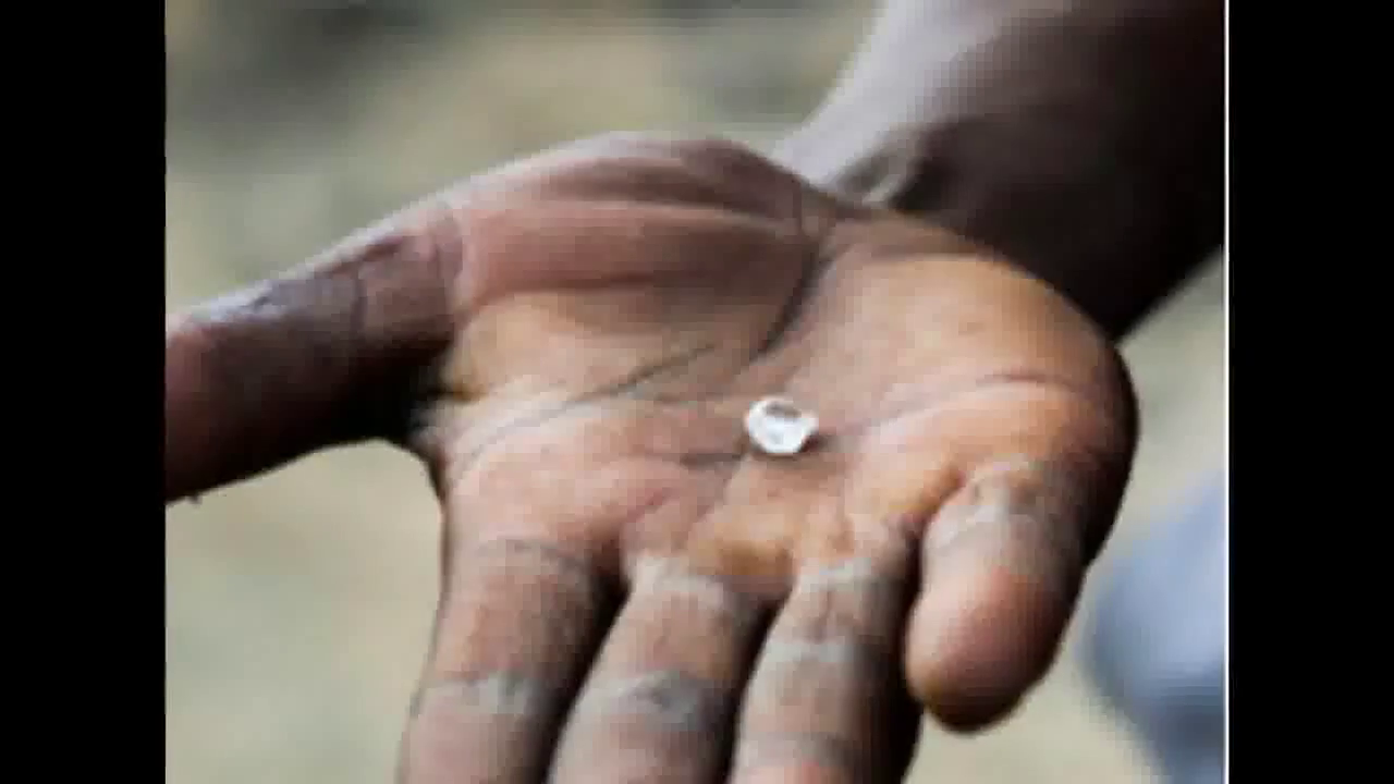 पांच लोगों को पन्ना में खदान से मिले 5 हीरे, अनुमानित कीमत करीब ₹50 लाख #हीरा