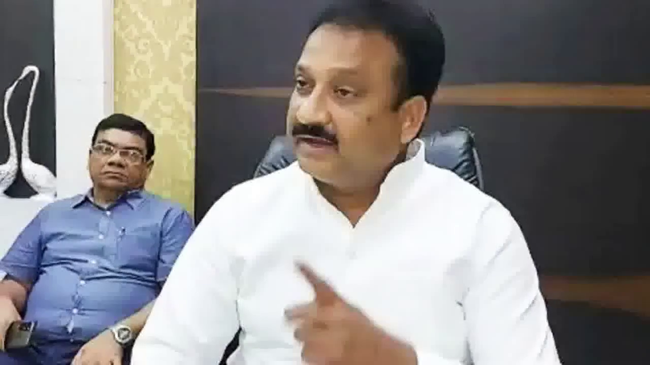 झांसी में सपा के पूर्व विधायक दीप नारायण सिंह यादव की ₹130 करोड़ की संपत्ति की गई कुर्क #यूपी_पुलिस #संपत्ति_कुर्क