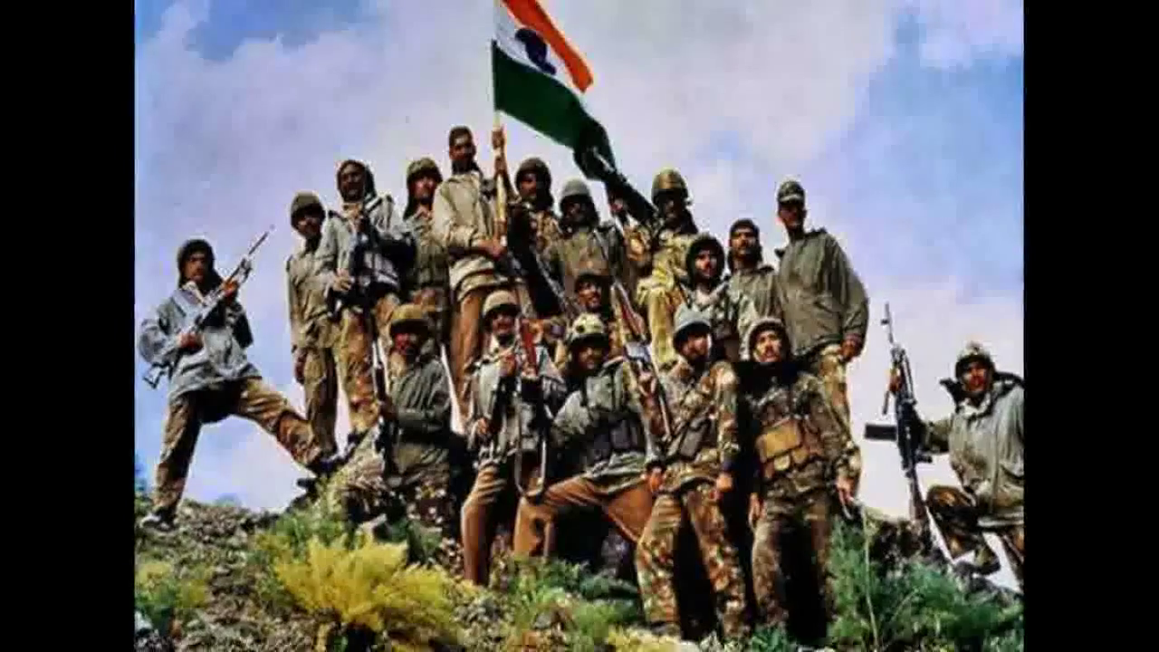 देश के उन सभी वीर जवानों के शौर्य और बलिदान को मैं नमन करता हूं: विजय दिवस पर सीएम केजरीवाल #विजय_दिवस